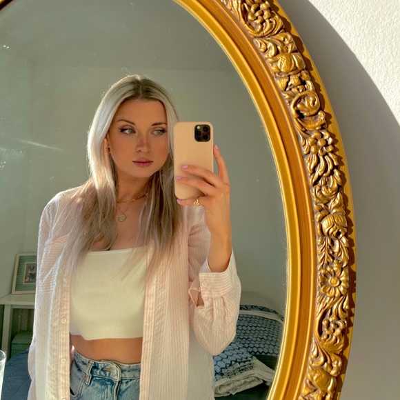 Meet your Posher, Kylie - Picture 1 of 1